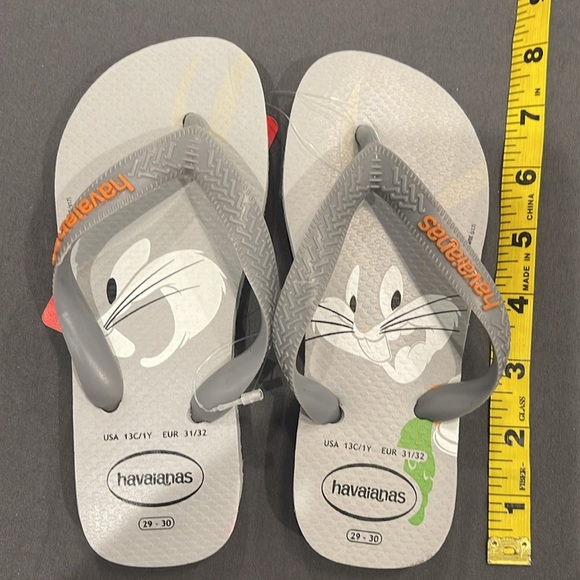 NWT Havaianas Boys Bugs Bunny Flip Flops Size USA 13C/1Y - Picture 9 of 9